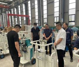 郭理事長深入海拓集團考察了解企業(yè)發(fā)展?fàn)顩r